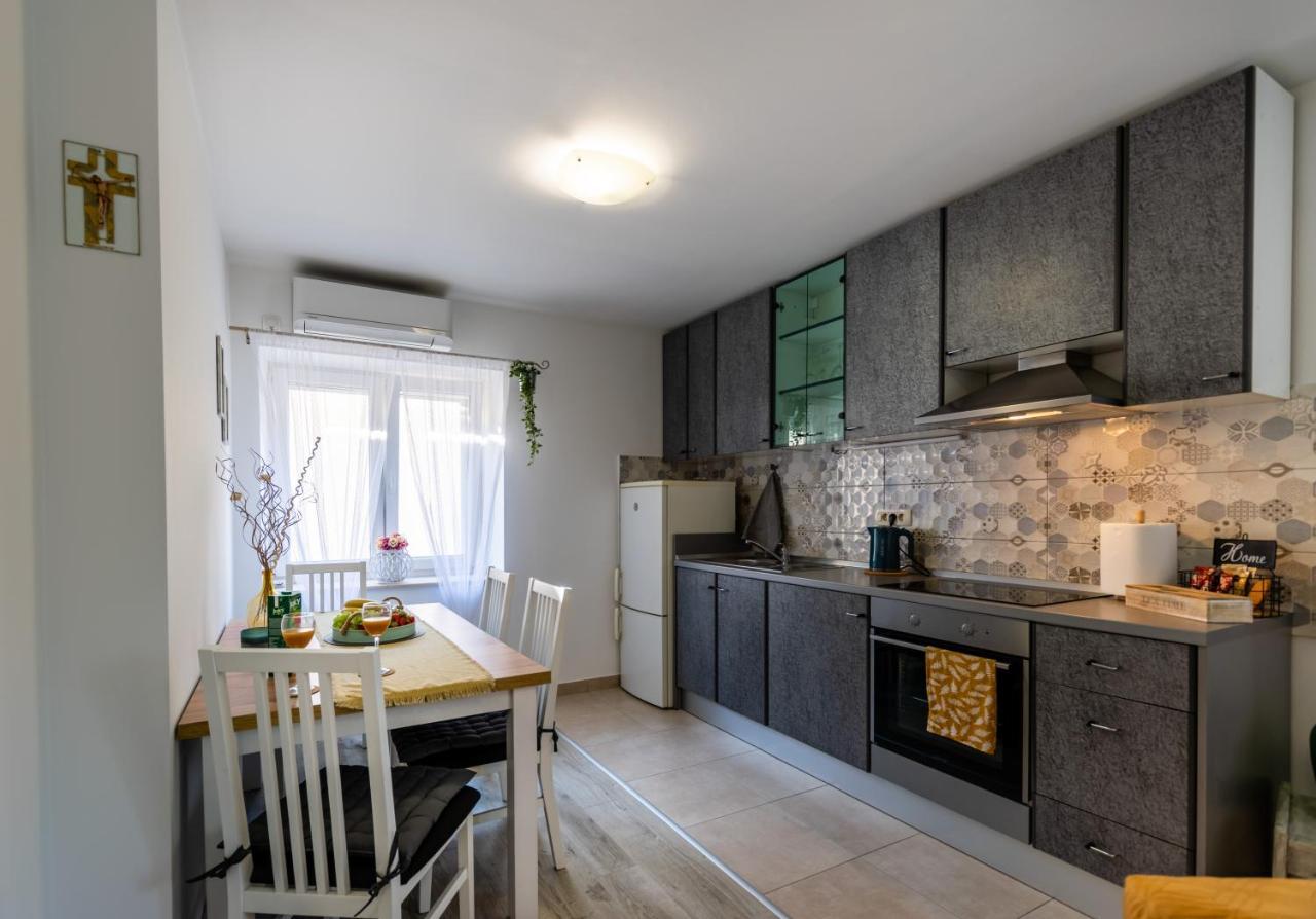 Apartman Tina Metković Zewnętrze zdjęcie